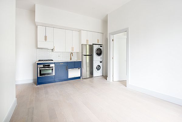 1st image of 286 5th Ave APT 4A