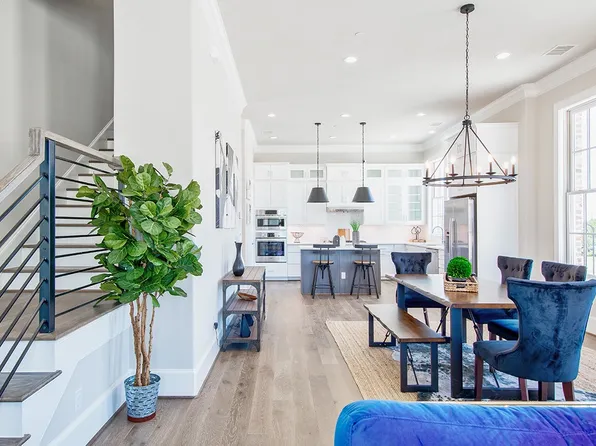 4147 Runyon Rd, Addison, TX 75001