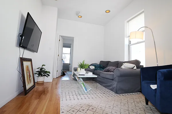 Rented by Union Square Property Management | media 1