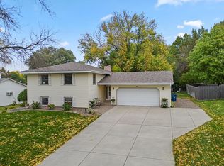 2431 Standridge Ave, Saint Paul, MN 55109