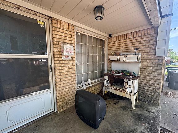 2nd image of 4042 NW Liberty St