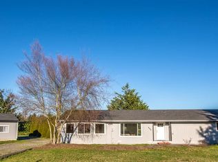 220 Crownview Ln, Sequim, WA 98382