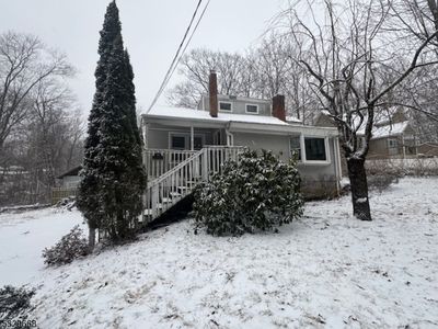 9 Pine St, Highland Lakes, NJ, 07422