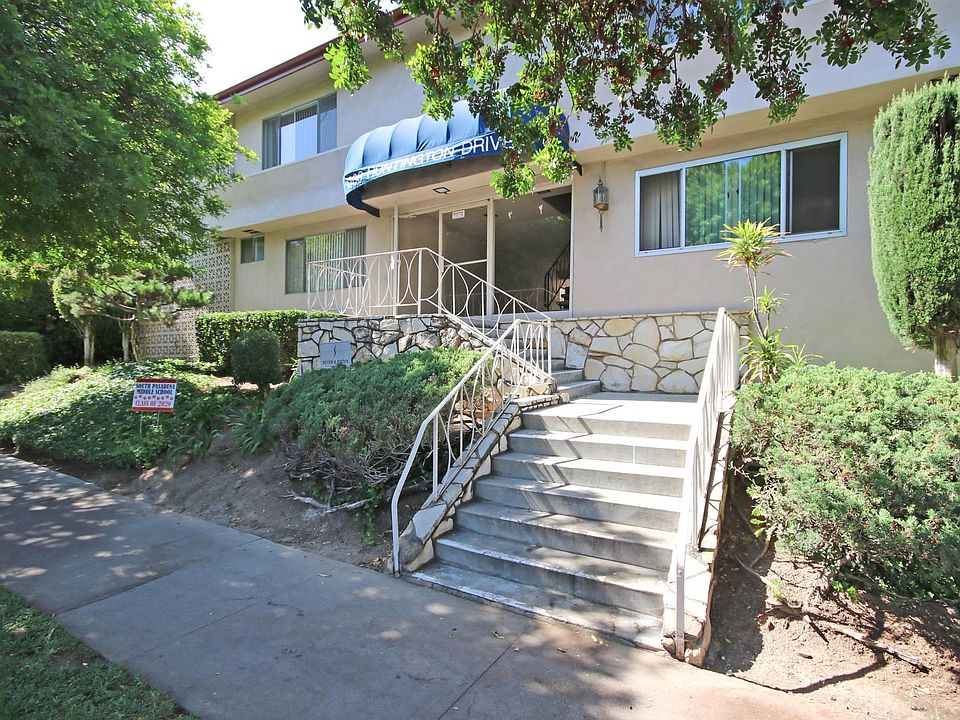 1st image of 1308 Huntington Dr #4