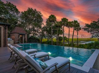 16 Hampton Ln, Bluffton, SC 29910