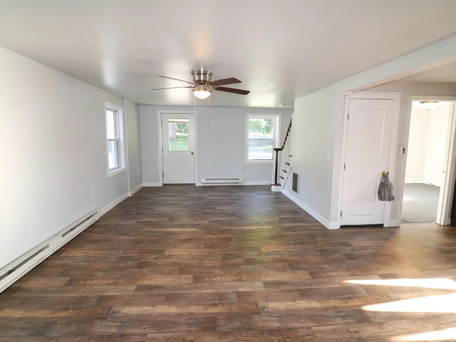 3 bed, 1350 sqft, $1,650 — Photo 4