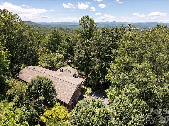 5th image of 615 Goldview Dr