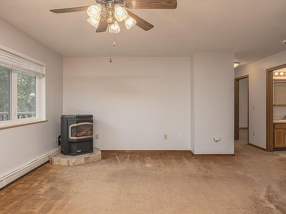 3rd image of 3233 Storey Dr