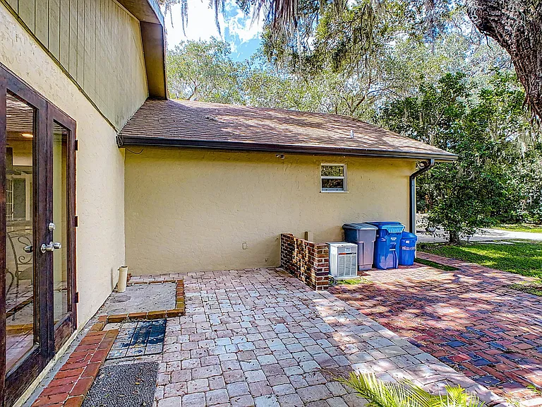 4932 Hidden Oaks Trl — Photo 18