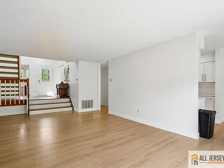 1 Brookline Ct #C — Photo 8