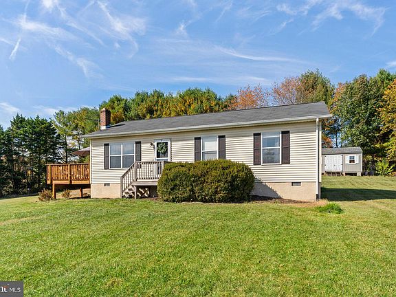 3rd image of 7244 Country Hill Dr