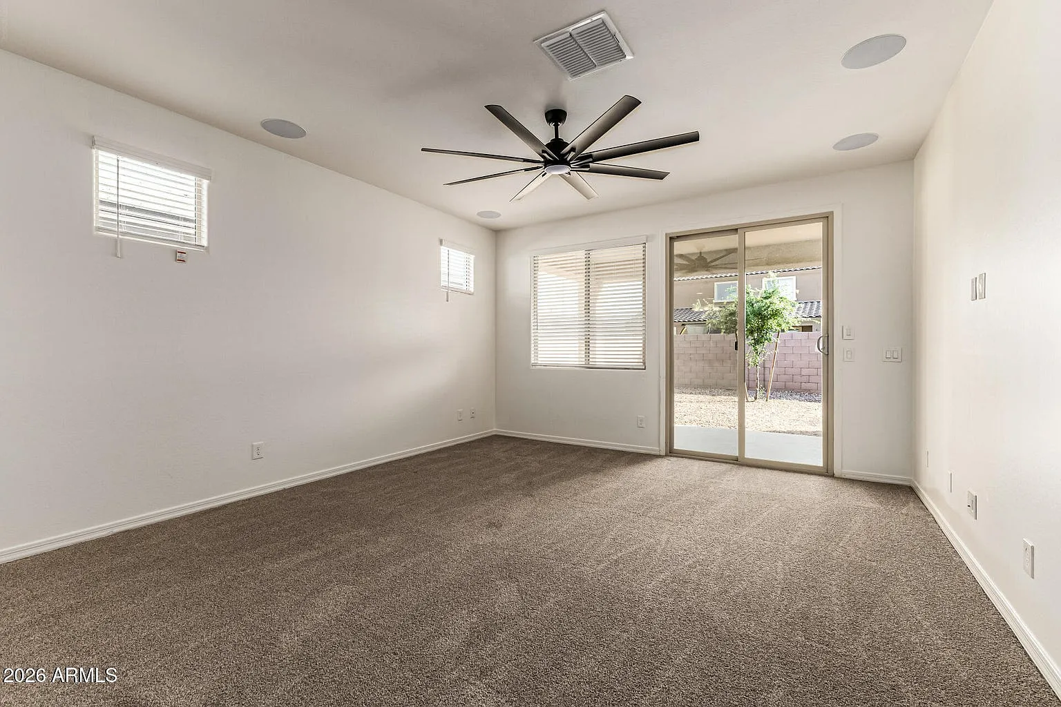 5 bed, 1963 sqft, $2,750 — Photo 3