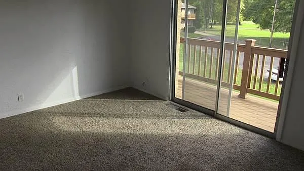 4816 Whyem Dr #A4 — Photo 2