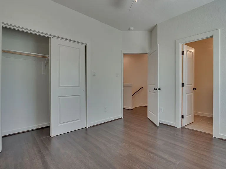 2702 Forest Park Blvd — Photo 27