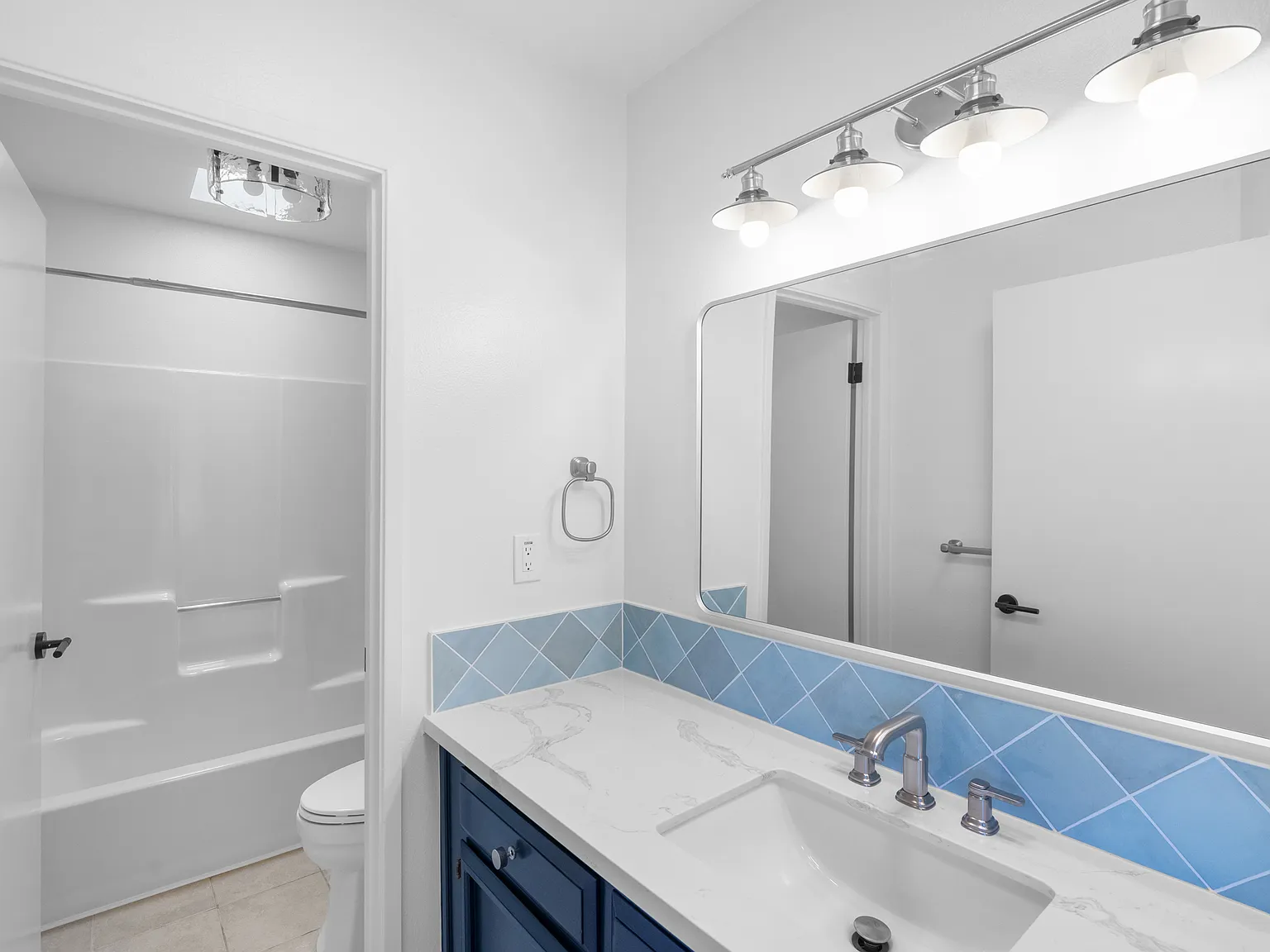 3 bed, 1250 sqft, $4,500 — Photo 3