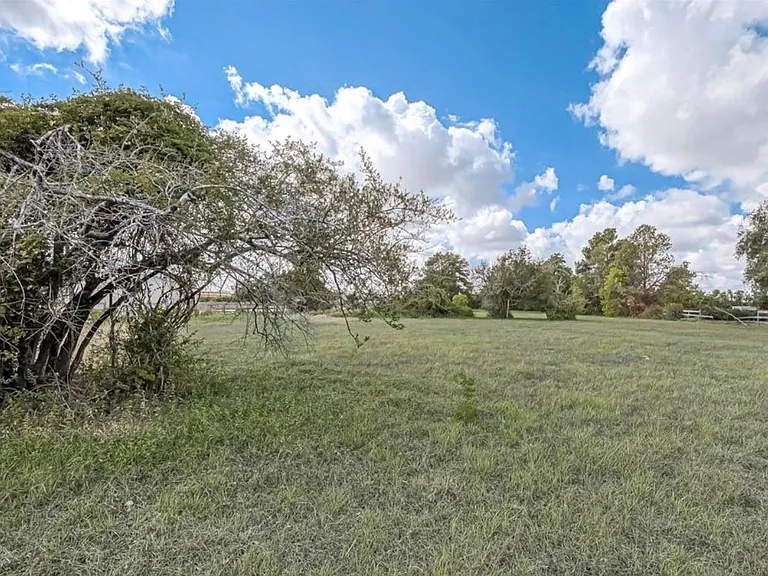 17303 Swansbury Dr — Photo 29