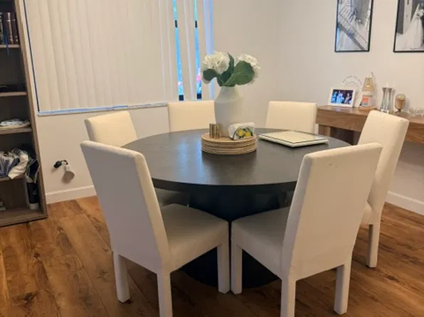 3800 N Hills Dr, Hollywood, FL