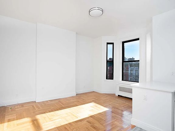 2nd image of 17 W 125th St APT 5I