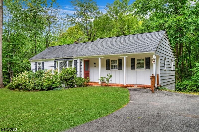 1st image of 50 Mountainview Rd