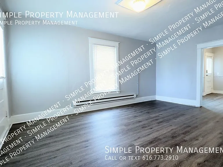 920 4th St NW #2 — Photo 2