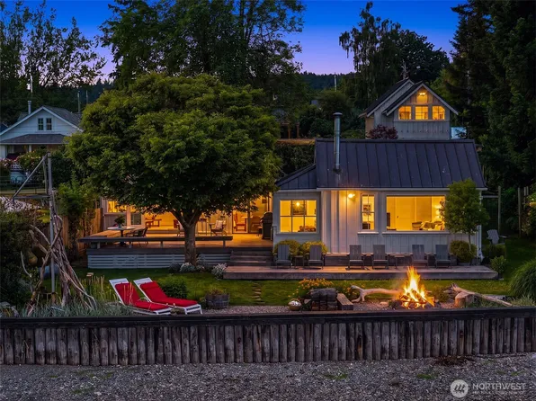 10050 SW Dock Street, Vashon, WA 98070