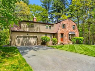 19 Pierce Ave, Westford, MA 01886
