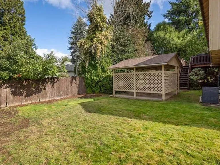 4627 SE Rhodesa St — Photo 10