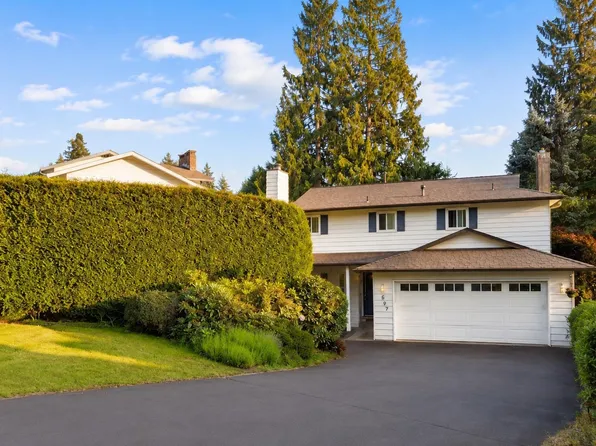 697 Braemar Rd E, North Vancouver, BC V7N 4G1