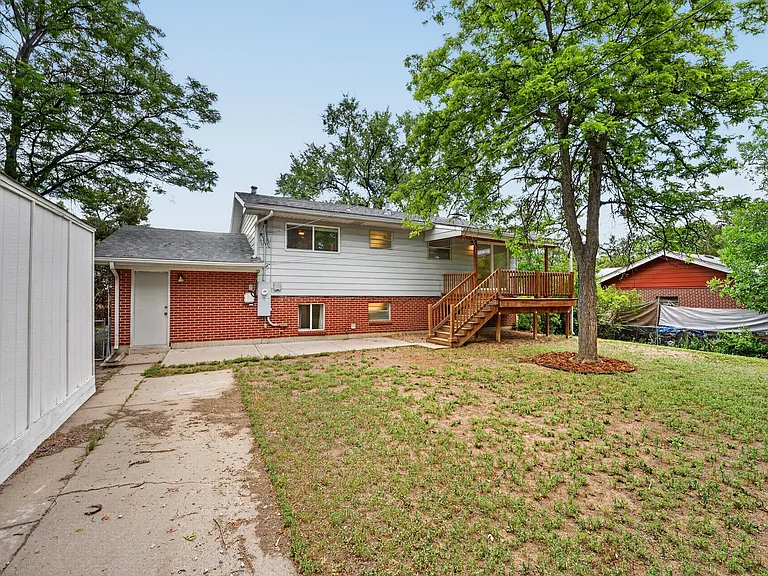 11509 Ogden St — Photo 32