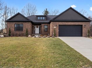 175 Serene Dr, Imlay City, MI 48444