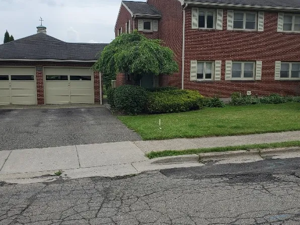 42 Miriam St, Johnson City, NY 13790