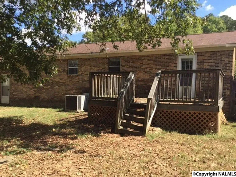 1205 Carter Cir NE — Photo 6