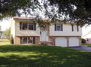 1250 Prairie Dr, Chambersburg, PA 17202