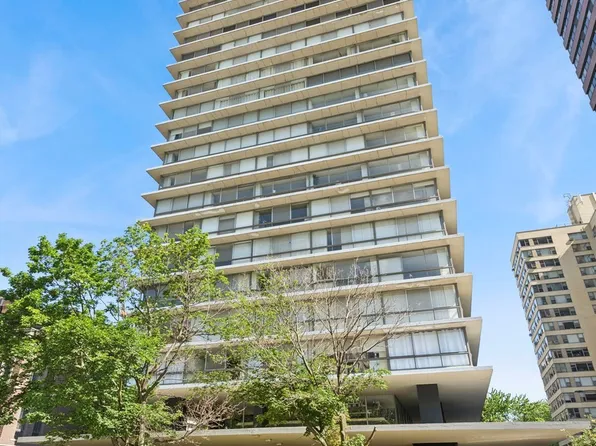 320 W Oakdale Ave APT 801, Chicago, IL 60657