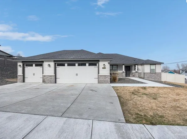 3822 King Dr, West Richland, WA 99353