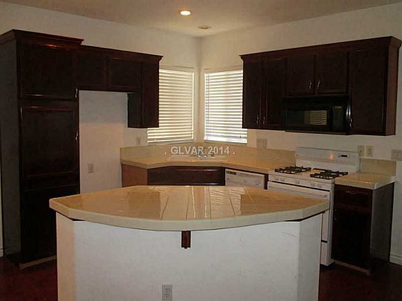 3rd image of 6186 Forever Dawn St