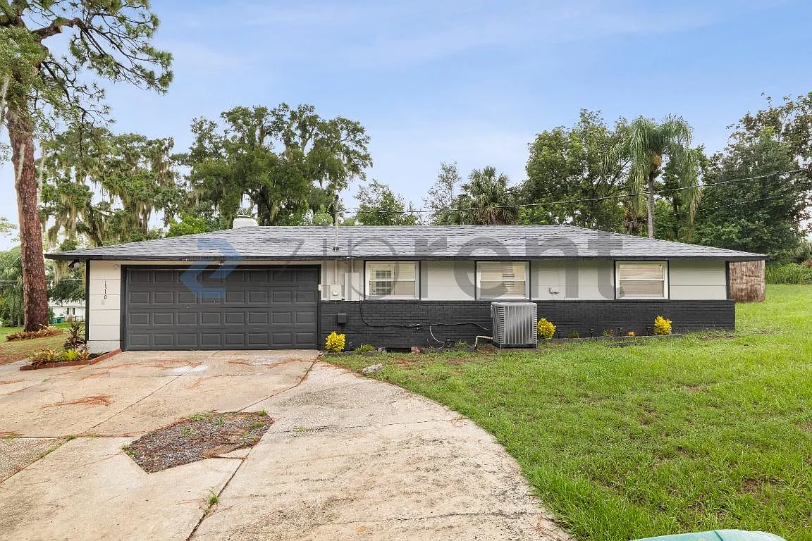 Mount Dora — Photo 2