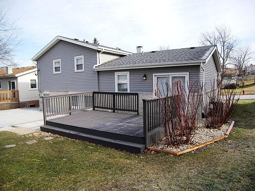 2nd image of 8930 S Oakwood Dr