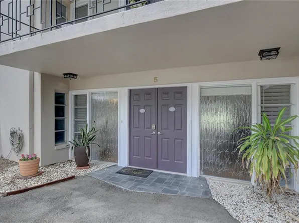 5 Country Club Dr, Largo, FL 33771