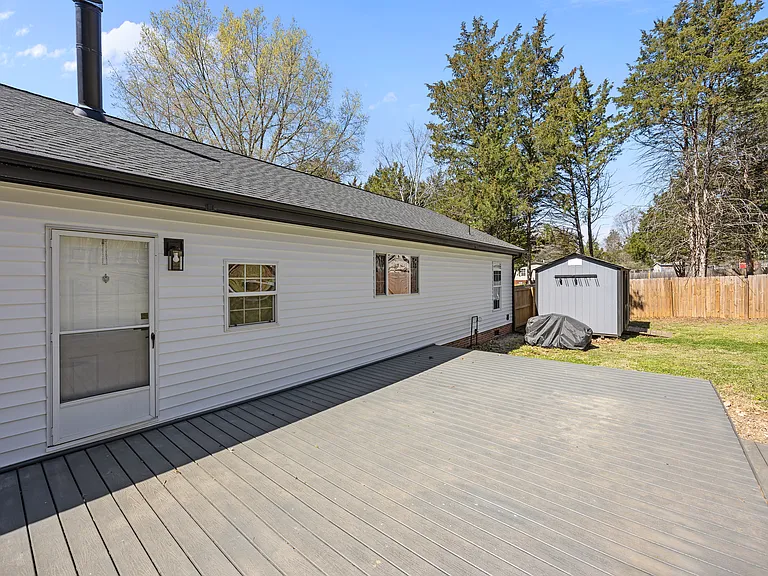 3057 Fountainview Ave — Photo 6