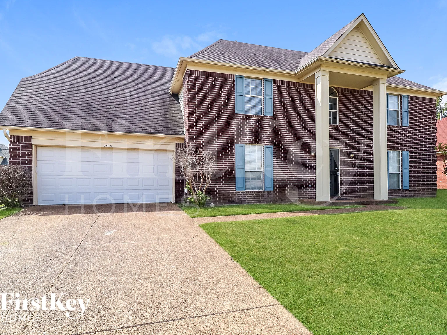 4 bed, 2.5 bath, 2556 sqft, $2,155 — Photo 2