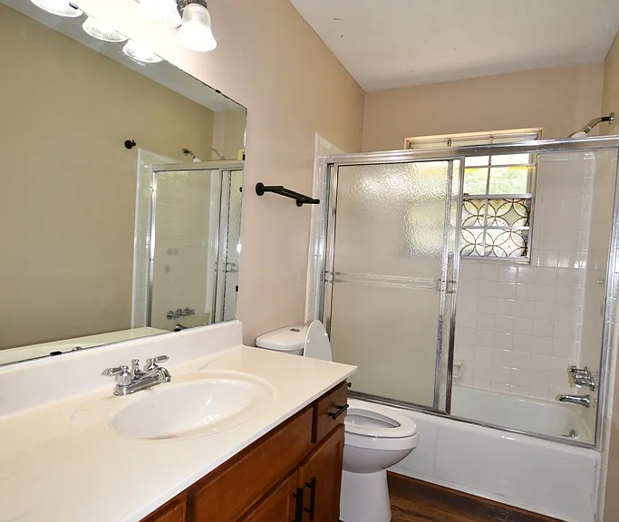 6458 Longwood Ln — Photo 8