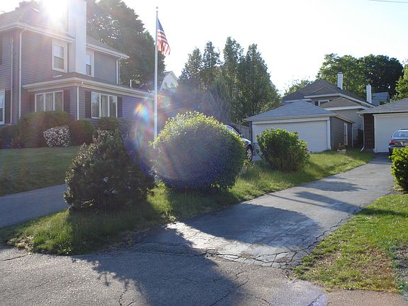 Driveway to 2 car garage