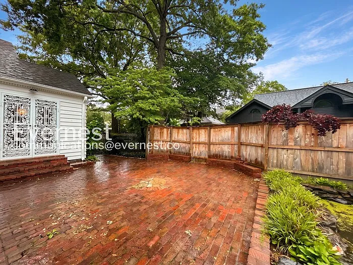756 S Willett St — Photo 34