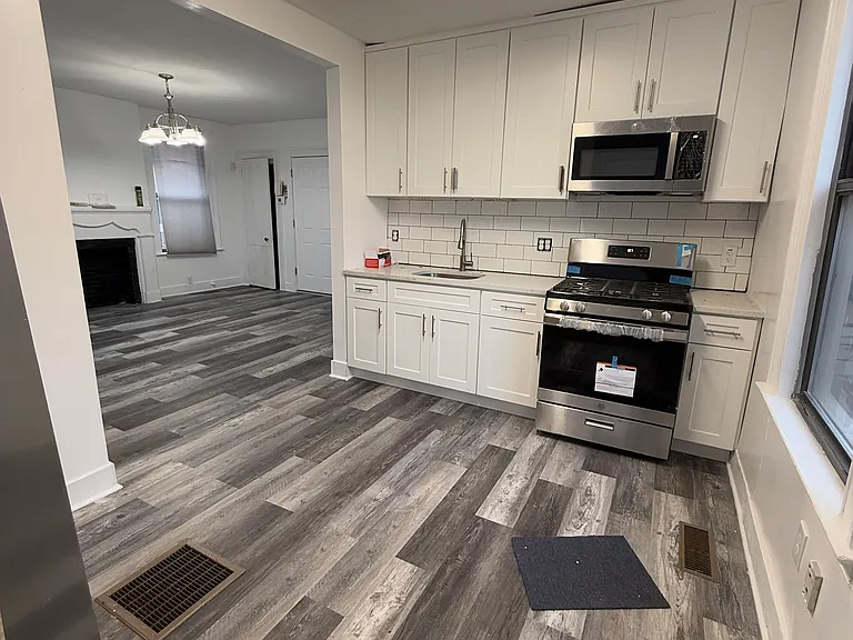 72 Cedar St #1 — Photo 1