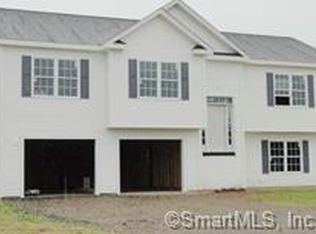 12 Napoleon Dr E, Broad Brook, CT 06016