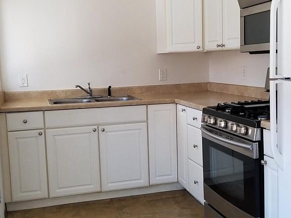 Kitchen, with Newer Appliances