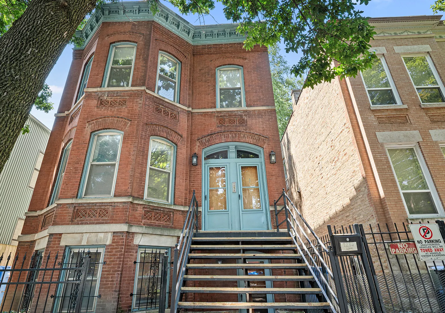 2 bed, 1000 sqft, $2,600 — Photo 1