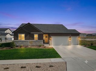 635 S Chan Dr E, Grantsville, UT 84029