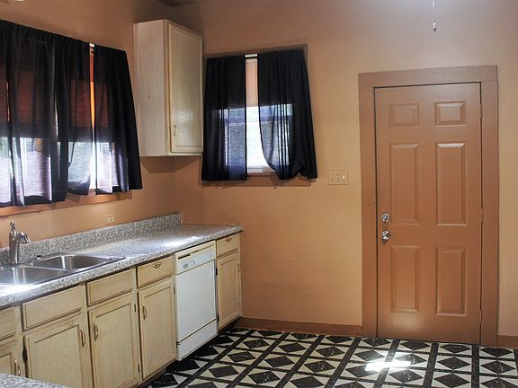 2nd image of 434 S Lincoln Ave